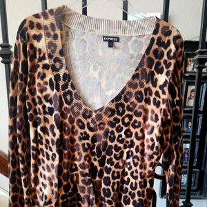 Express Leopard print V-neck tunic sweater - NEVER WORN